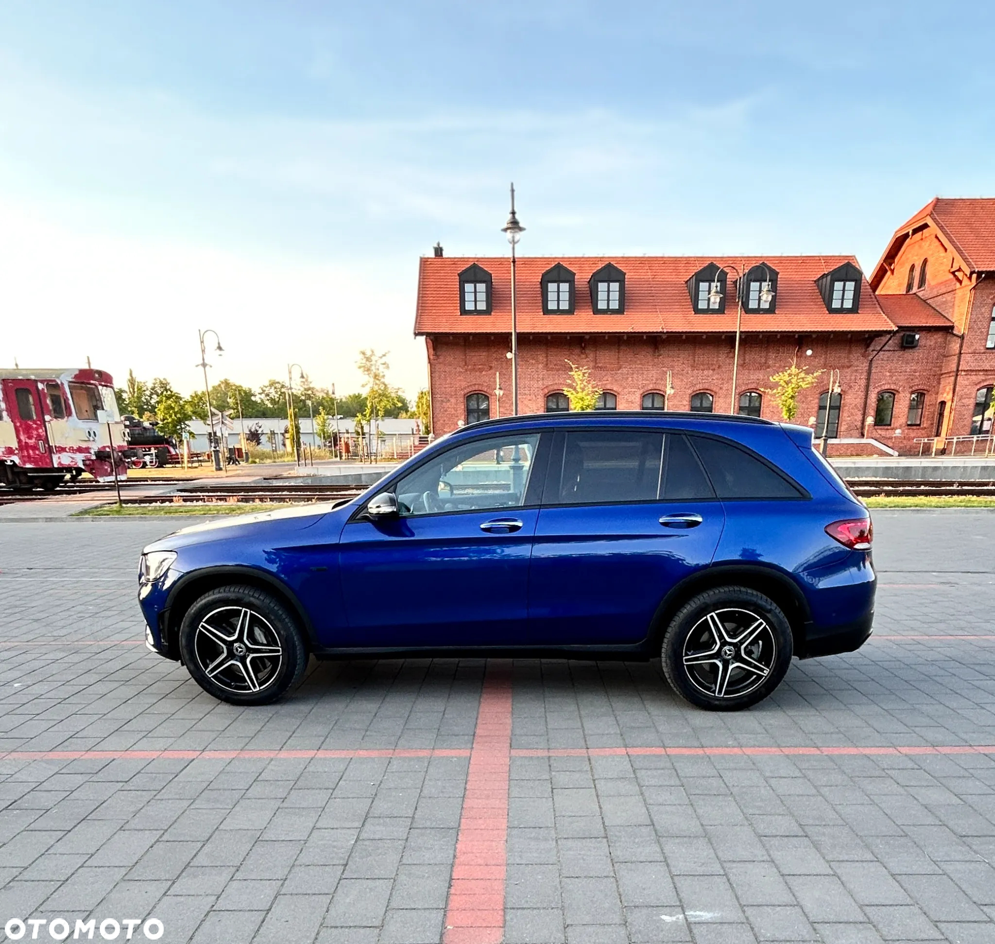 Mercedes-Benz GLC 300 e 4-Matic Business Edition - 2