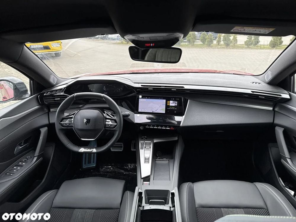 Peugeot 408 - 18