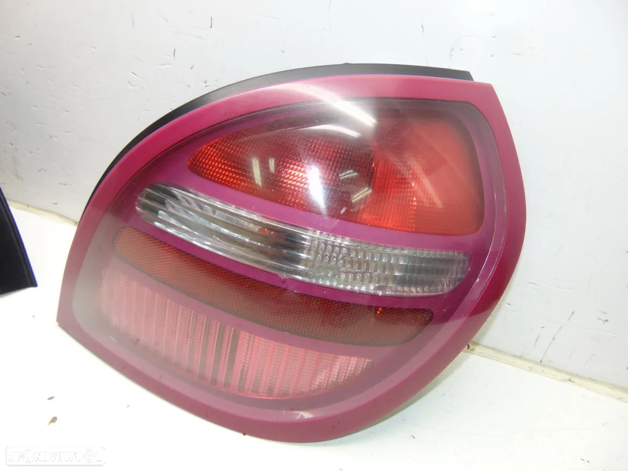 Nissan Almera farolins - 4