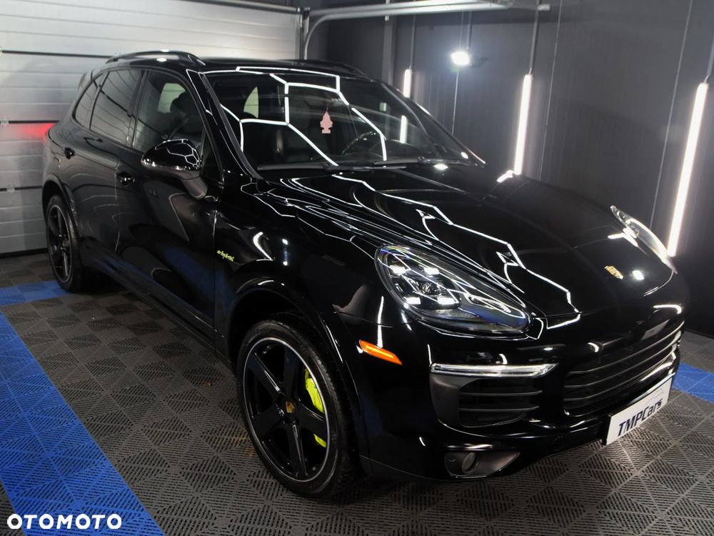 Porsche Cayenne S E-Hybrid Platinum Edition - 35
