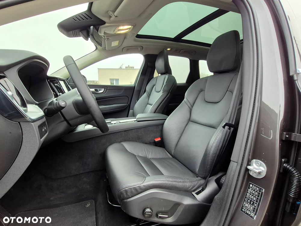 Volvo XC 60 T6 Plug-In Hybrid AWD Inscription - 13