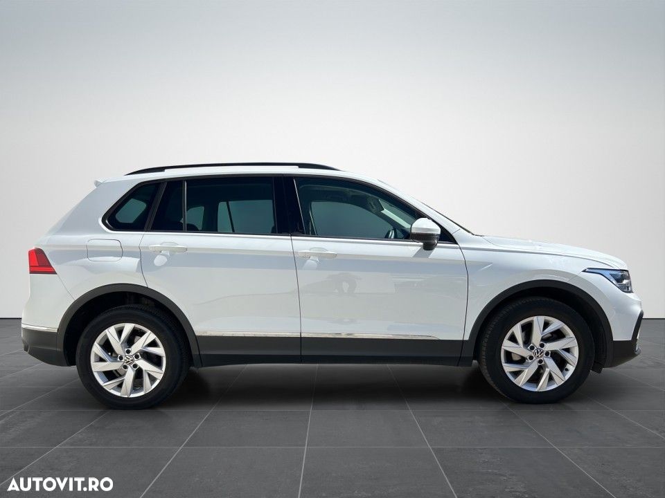 Volkswagen Tiguan - 9