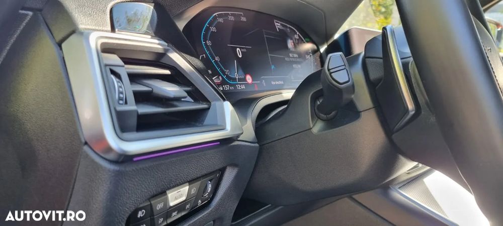 BMW Seria 3 320i AT - 11