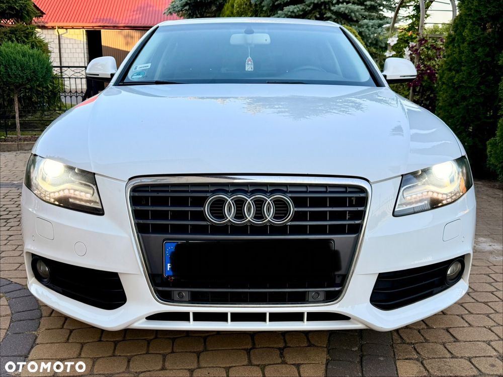 Audi A4 Limousine - 13