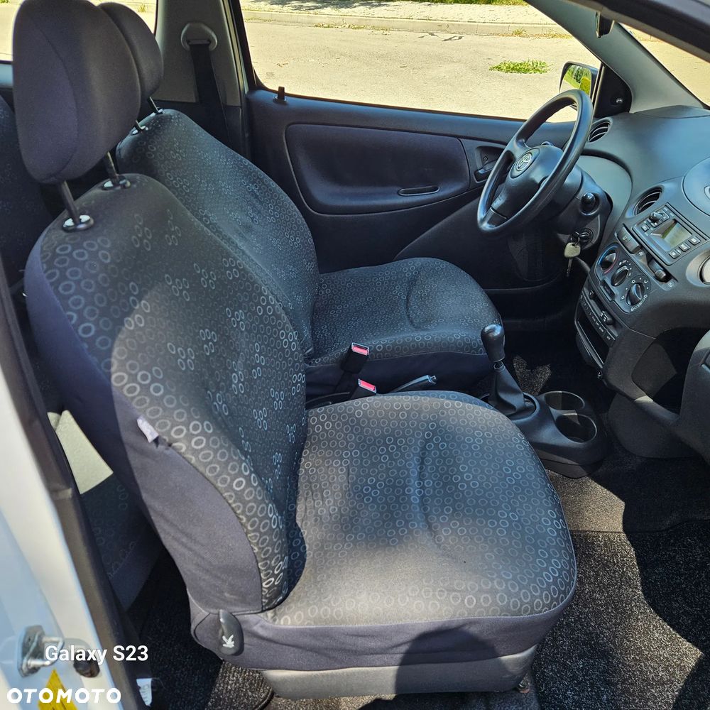 Toyota Yaris 1.0 - 20