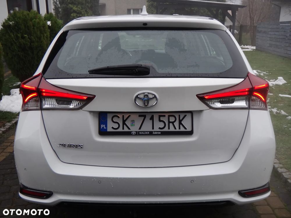 Toyota Auris - 5