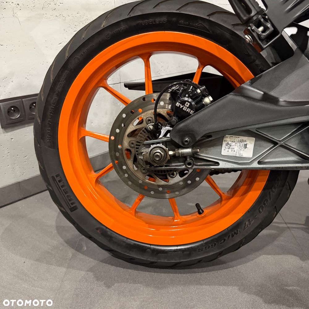 KTM RC 125 - 6