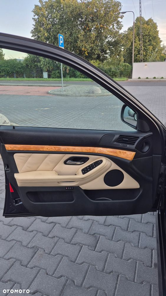 BMW Seria 5 530i - 16