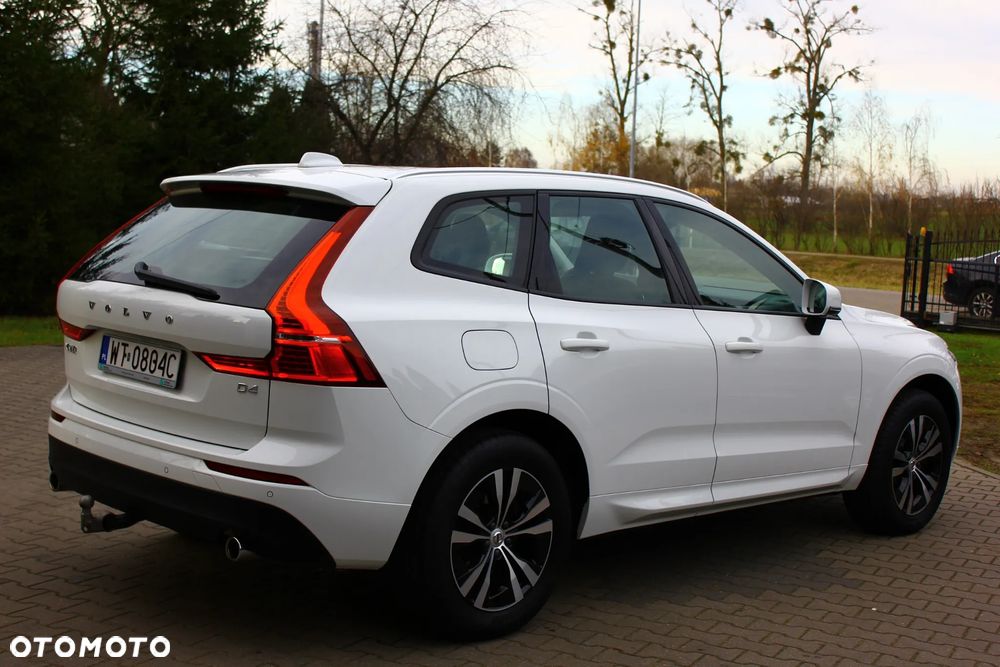 Volvo XC 60 D4 Momentum Pro - 21
