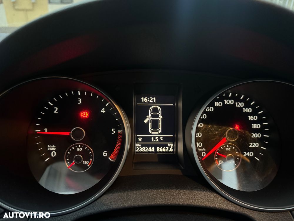 Volkswagen Golf 1.6 TDI DPF Style - 7