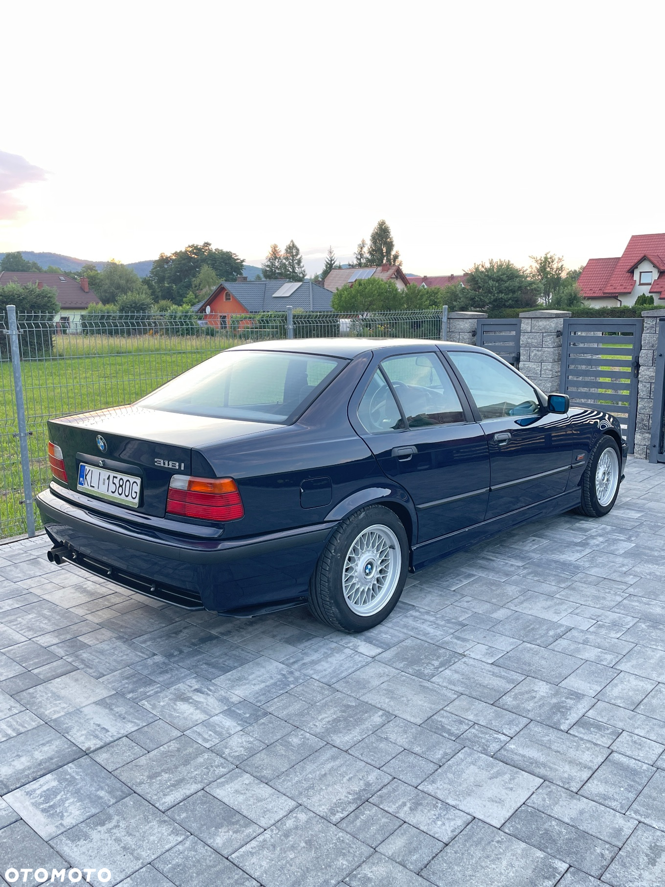BMW Seria 3 318i - 3