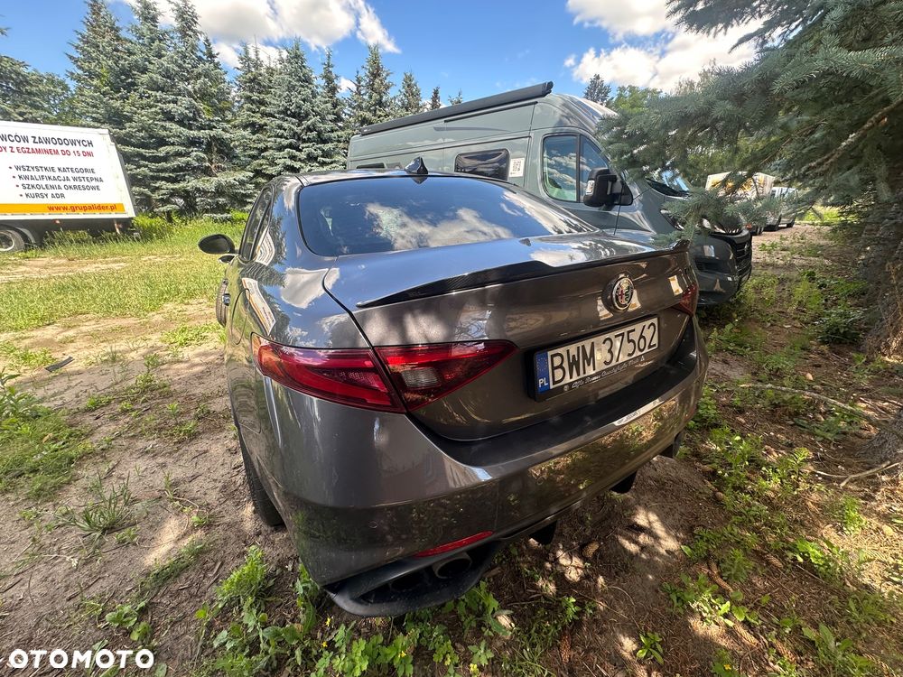 Alfa Romeo Giulia 2.9 Bi Turbo V6 Quadrifoglio - 13