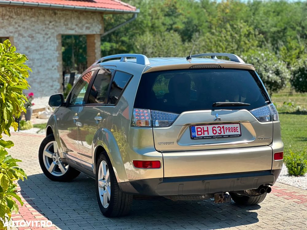 Mitsubishi Outlander 2.0 DI-D Intense - 4