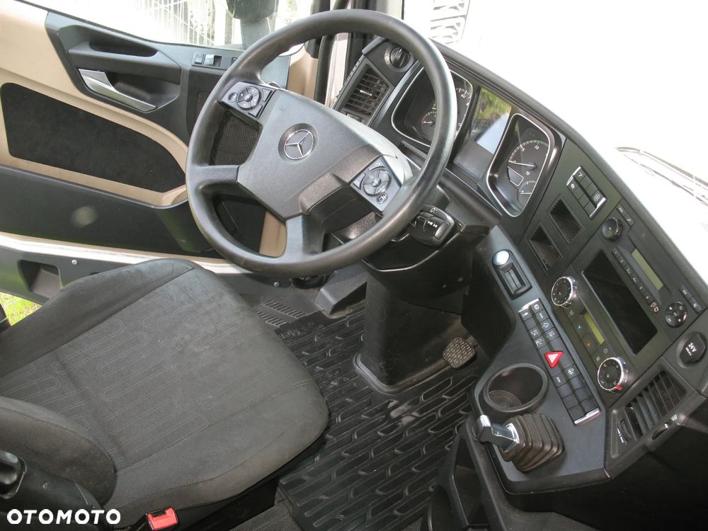 Mercedes-Benz ACTROS - 4