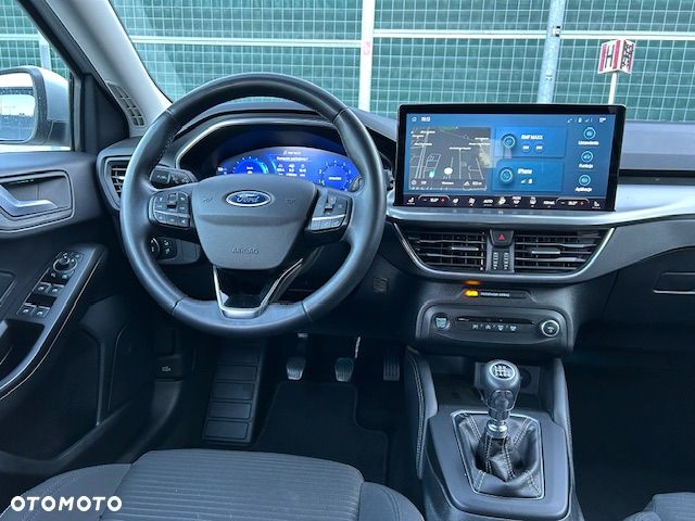 Ford Focus 1.0 EcoBoost Titanium X - 23
