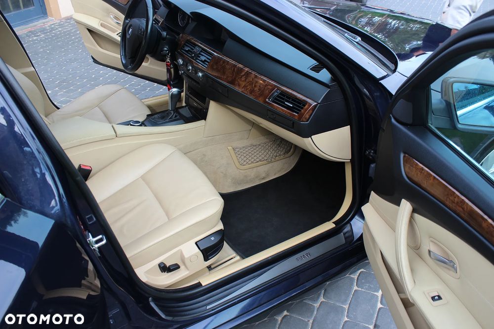 BMW Seria 5 - 35