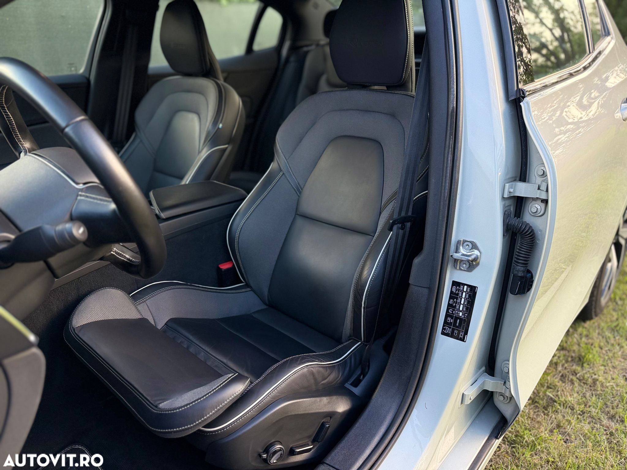 Volvo S60 T4 R-Design - 7