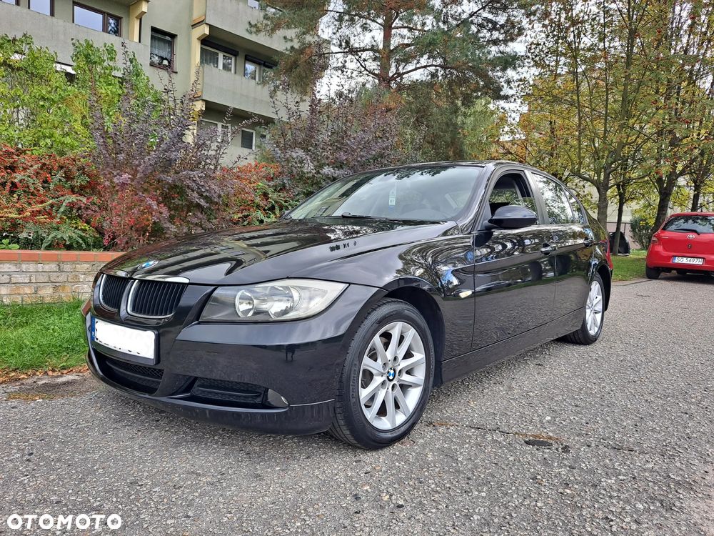 BMW Seria 3 318i - 1