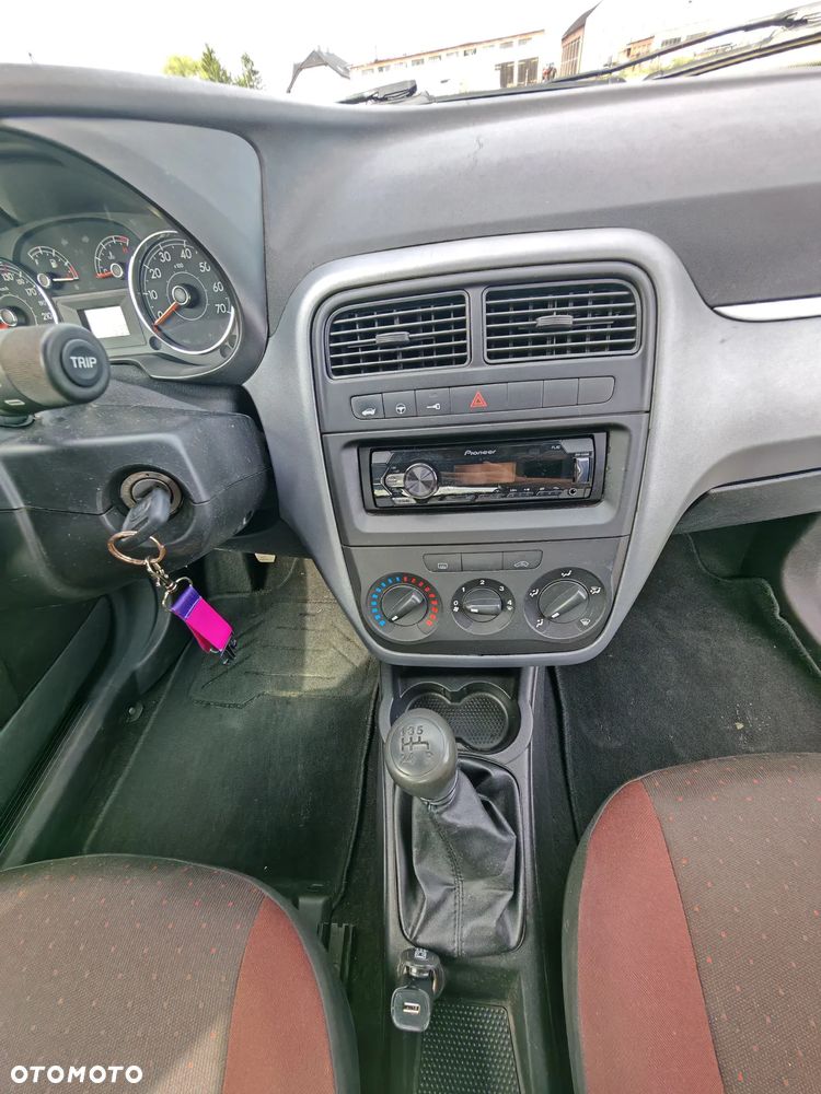 Fiat Punto 1.2 8V - 15
