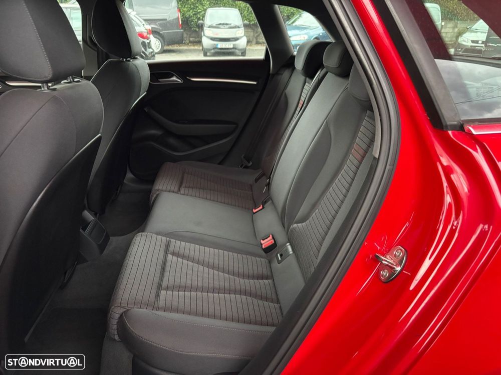 Audi A3 Sportback 1.6 TDI S-line - 5
