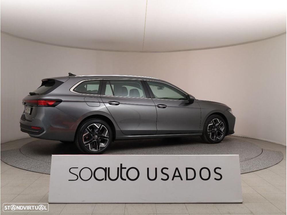 VW Passat Variant - 9