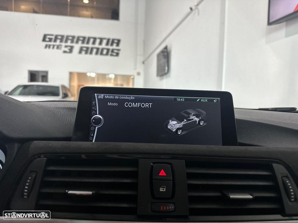 BMW 328 i Auto Pack M - 39