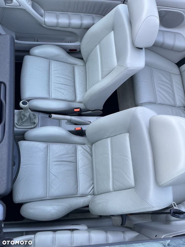 Volkswagen Golf 1.8 / 1.8 C - 20