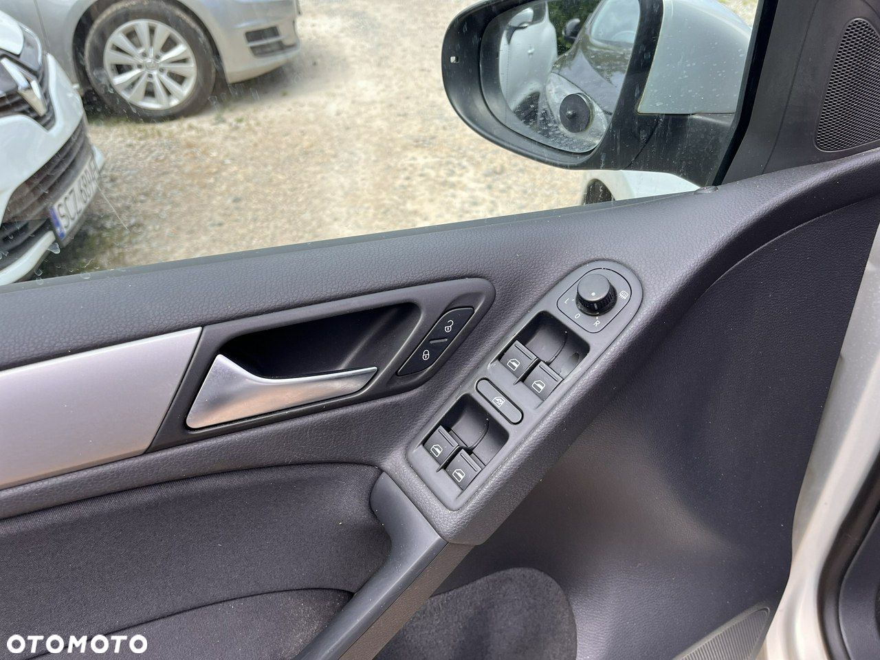 Volkswagen Golf - 13