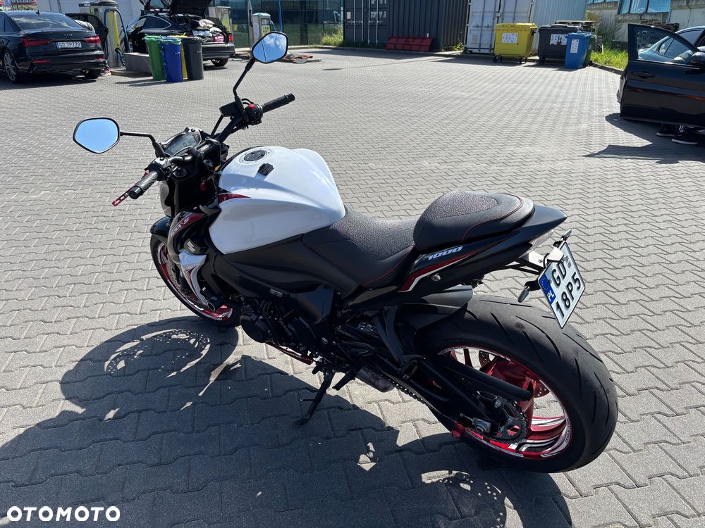 Suzuki GSX - 4