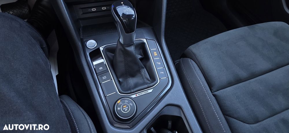 Volkswagen Tiguan 2.0 TDI SCR 4MOTION DSG R-Line - 33