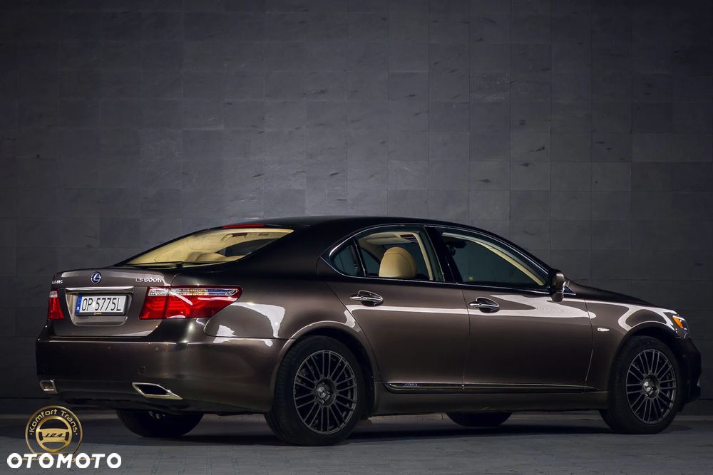 Lexus LS 600h Superior - 3