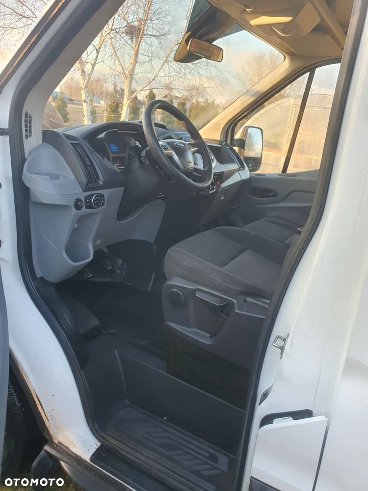 Ford Tranzit - 15
