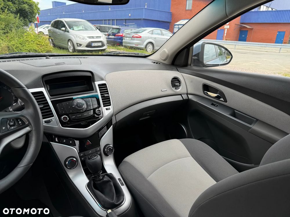 Chevrolet Cruze - 8