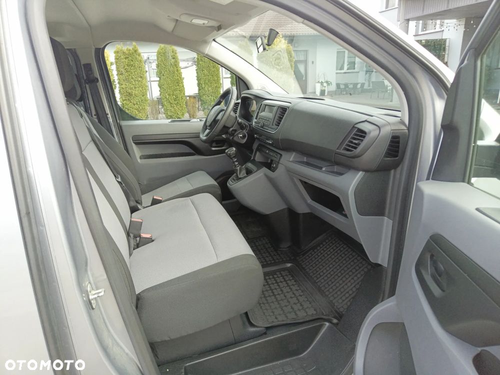 Peugeot Traveller 1.5 BlueHDi Long Business - 26