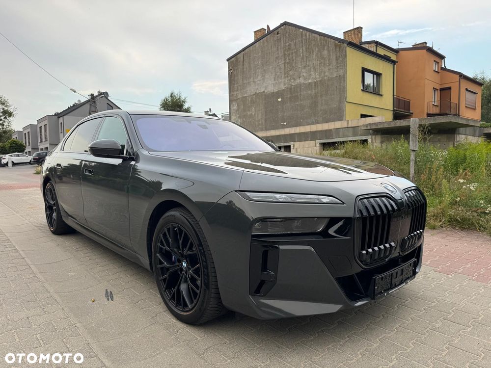 BMW Seria 7 740d xDrive mHEV Individual Edition sport - 2