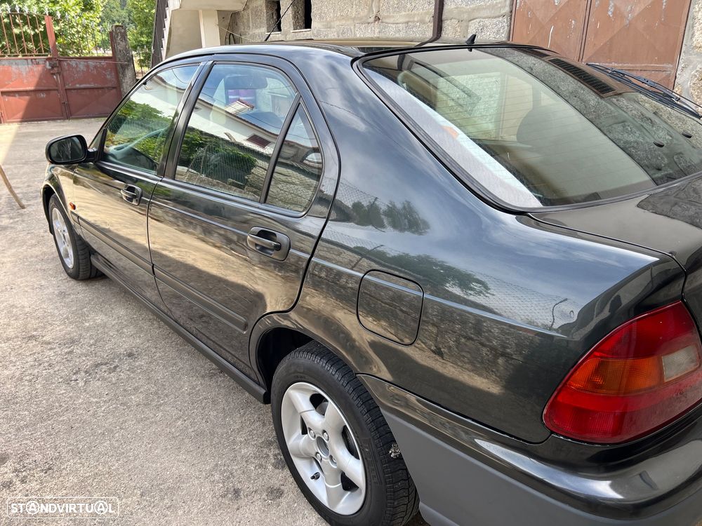 Honda Civic 1.4i - 4