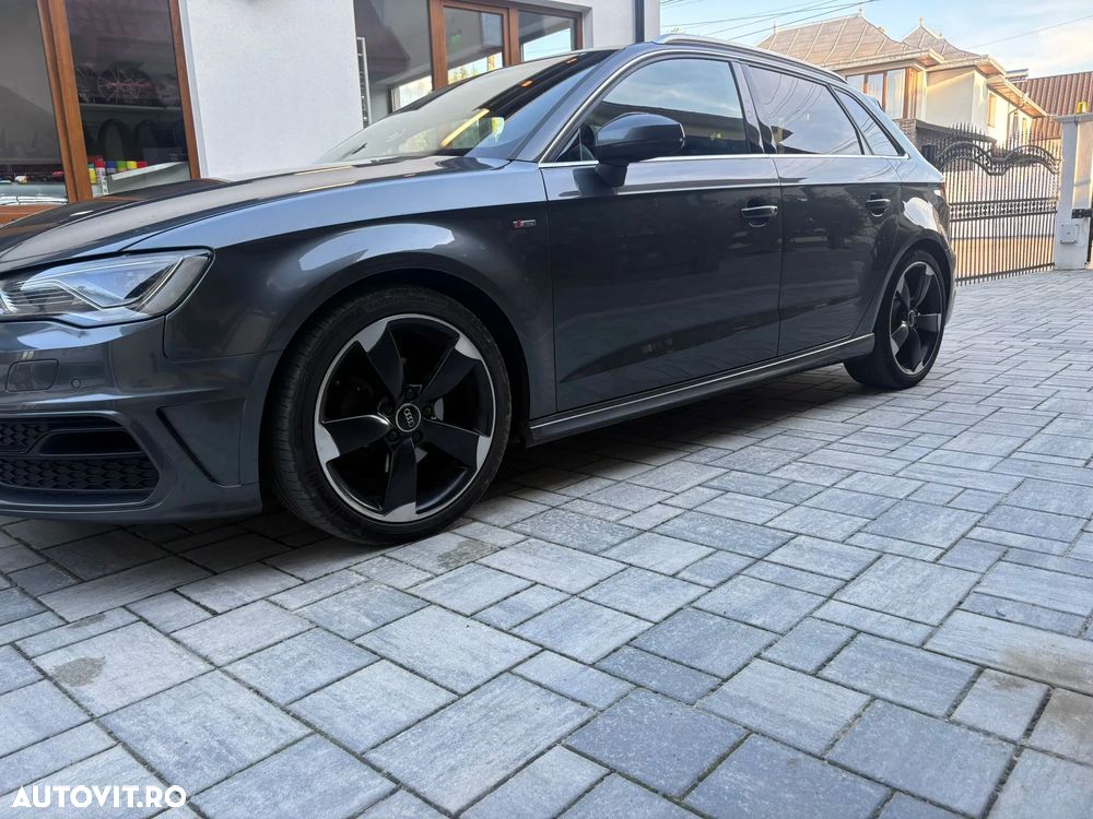 Audi A3 Sportback 2.0 TDI S tronic S line Sportpaket - 8