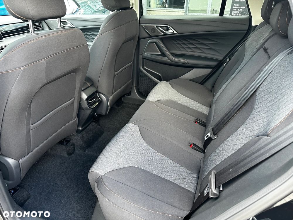 MG HS 1.5 T-GDI Excite DCT - 11