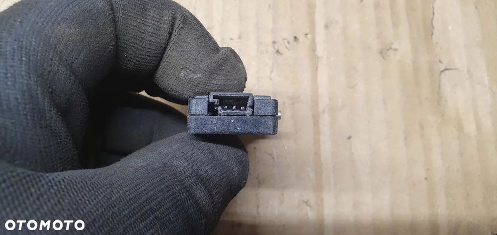 Wzmacniacz anteny Audi A6 C5 4B5035225S - 3