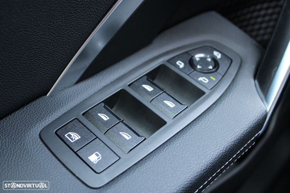 BMW X1 xDrive25e Pack Desportivo M - 26