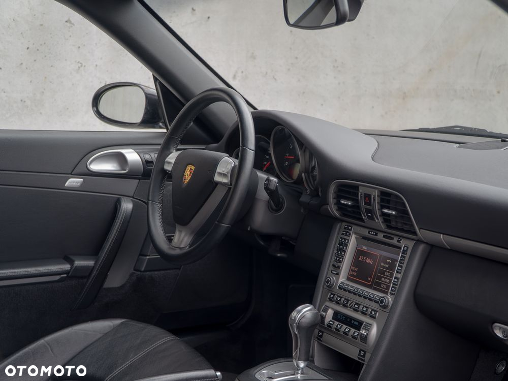 Porsche 911 Carrera Tiptronic S - 13