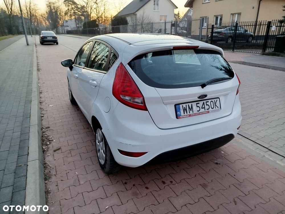 Ford Fiesta 1.4 TDCi Ambiente - 7