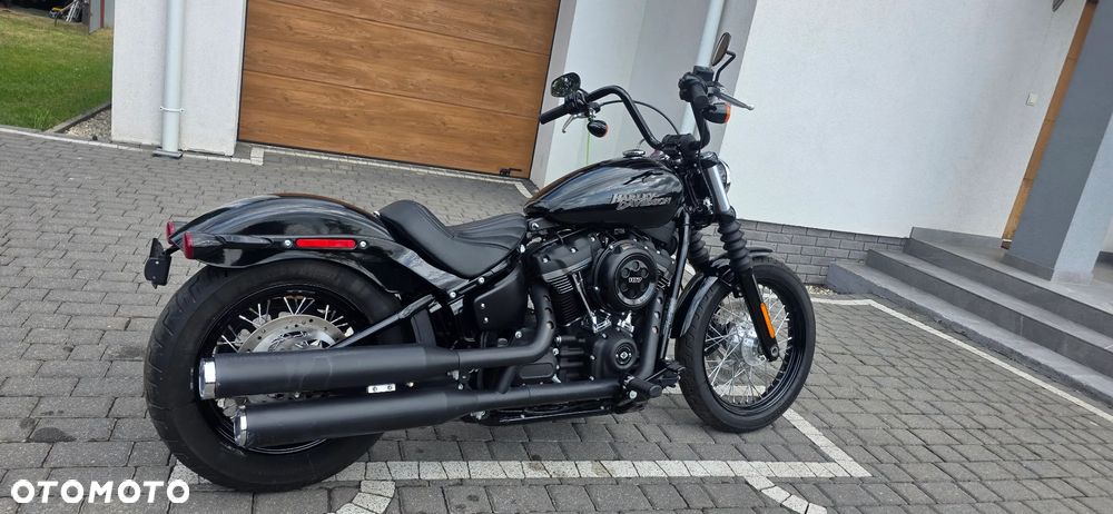 Harley-Davidson Softail Street Bob - 3