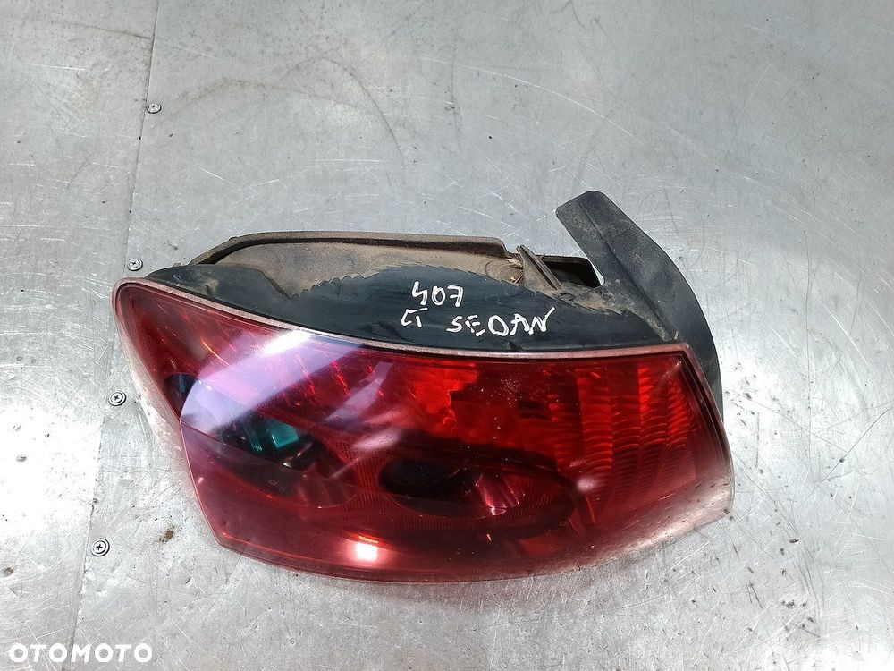 LAMPA TYLNA LEWA PEUGEOT 407 9656606380 SEDAN - 7
