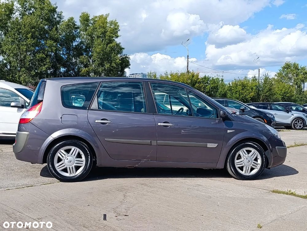 Renault Scenic 1.6 16V Dynamique - 4