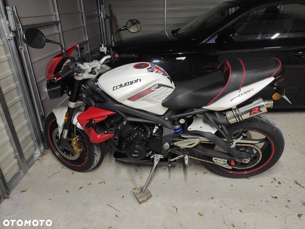 Triumph Street Triple - 4