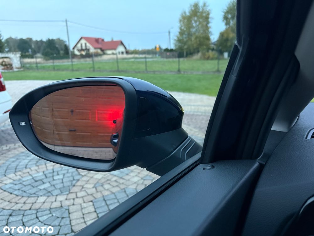 Volkswagen Golf 1.5 eTSI EVO Style DSG - 28