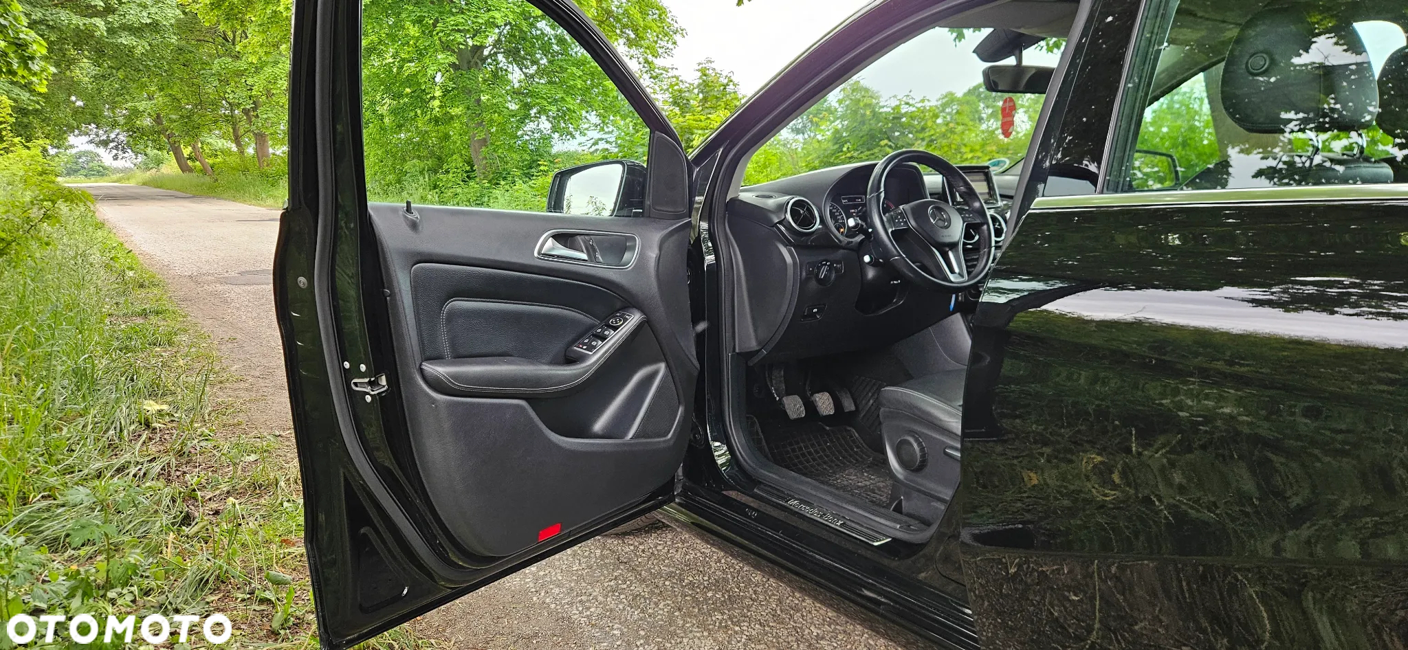 Mercedes-Benz Klasa B 180 - 12