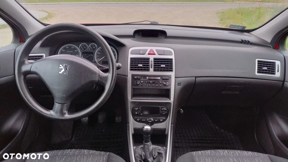 Peugeot 307 1.4 XR - 24