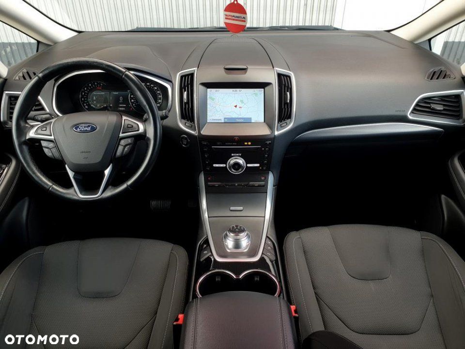 Ford S-Max - 10